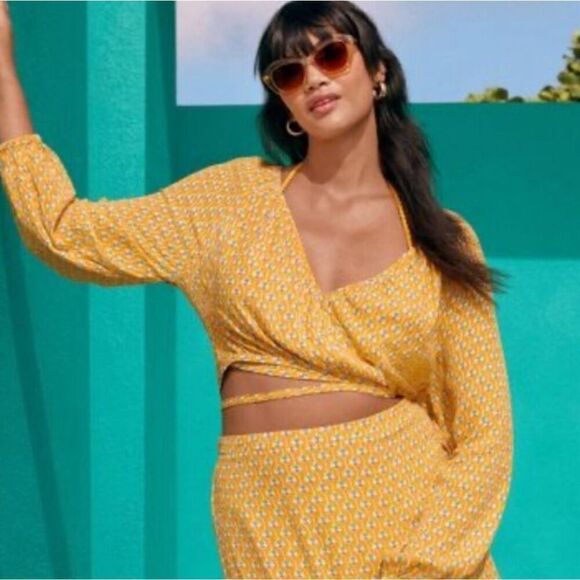 Rhode X Target Dainty Lotus Floral Print Wrap Tie Front Vneck Top Size Large NEW - Picture 1 of 14